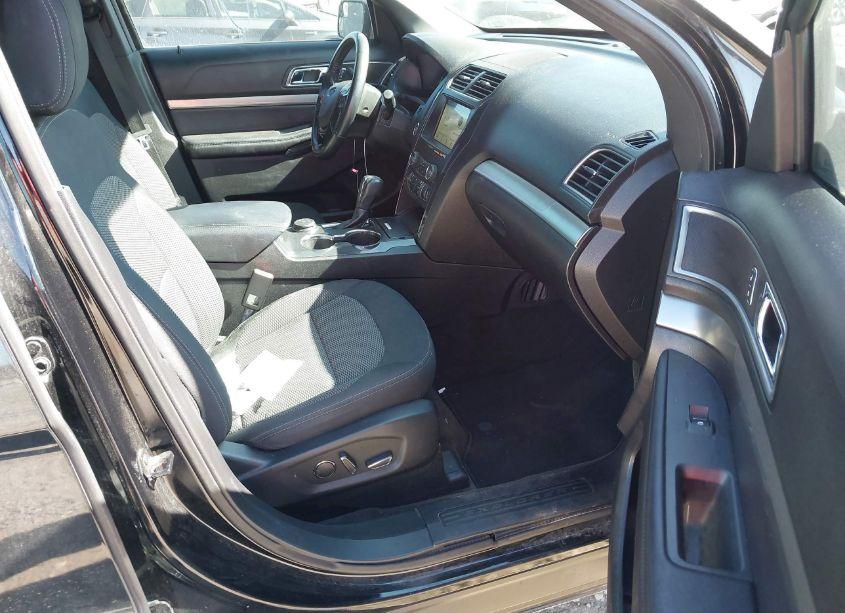 Photo 5 of 2018 Ford Explorer XLT (VIN 1FM5K8D89JGA57073)