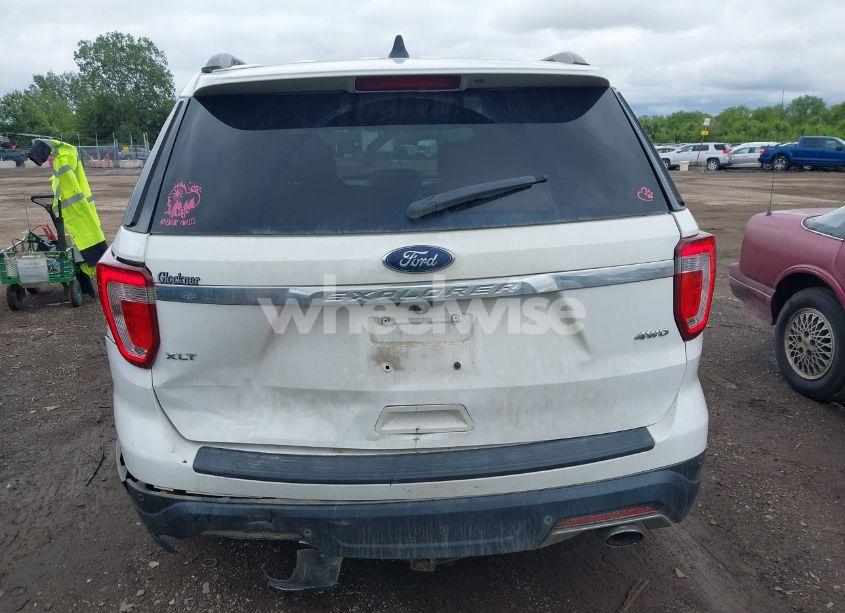 Photo 16 of 2018 Ford Explorer XLT (VIN 1FM5K8D89JGA73757)