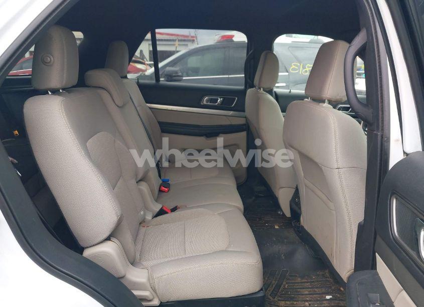 Photo 8 of 2018 Ford Explorer XLT (VIN 1FM5K8D89JGA73757)