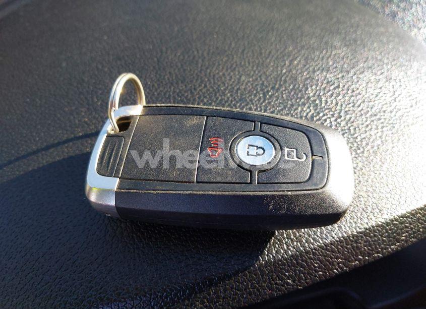 Photo 11 of 2018 Ford Explorer XLT (VIN 1FM5K8D89JGB30748)