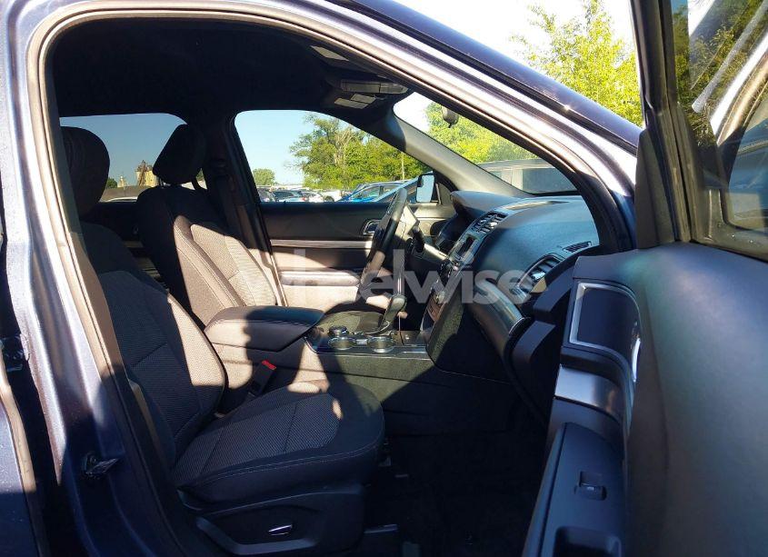 Photo 5 of 2018 Ford Explorer XLT (VIN 1FM5K8D89JGB30748)