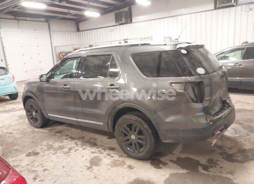 Photo 14 of 2018 Ford Explorer XLT (VIN 1FM5K8D89JGB37117)