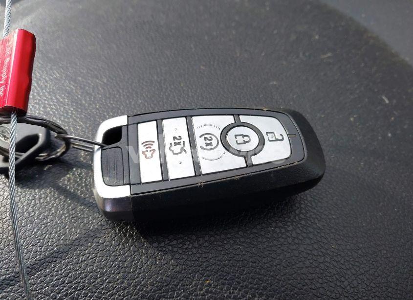 Photo 11 of 2018 Ford Explorer XLT (VIN 1FM5K8D89JGB75737)