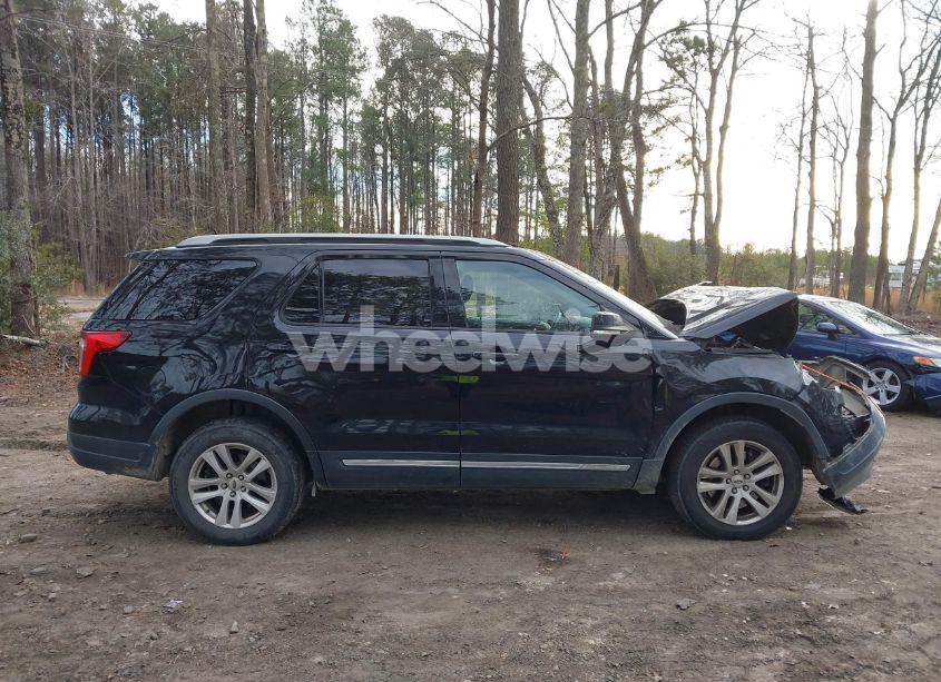 Photo 13 of 2018 Ford Explorer XLT (VIN 1FM5K8D89JGB75737)
