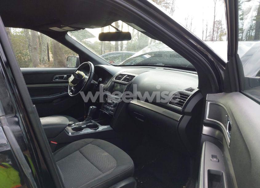 Photo 5 of 2018 Ford Explorer XLT (VIN 1FM5K8D89JGB75737)