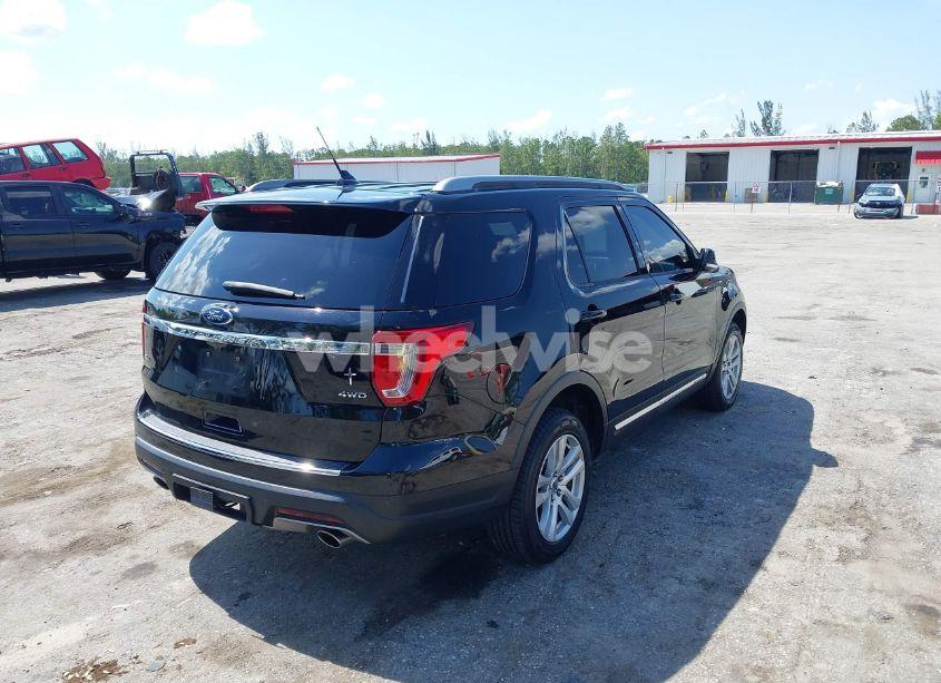 Photo 6 of 2018 Ford Explorer XLT (VIN 1FM5K8D89JGC38674)