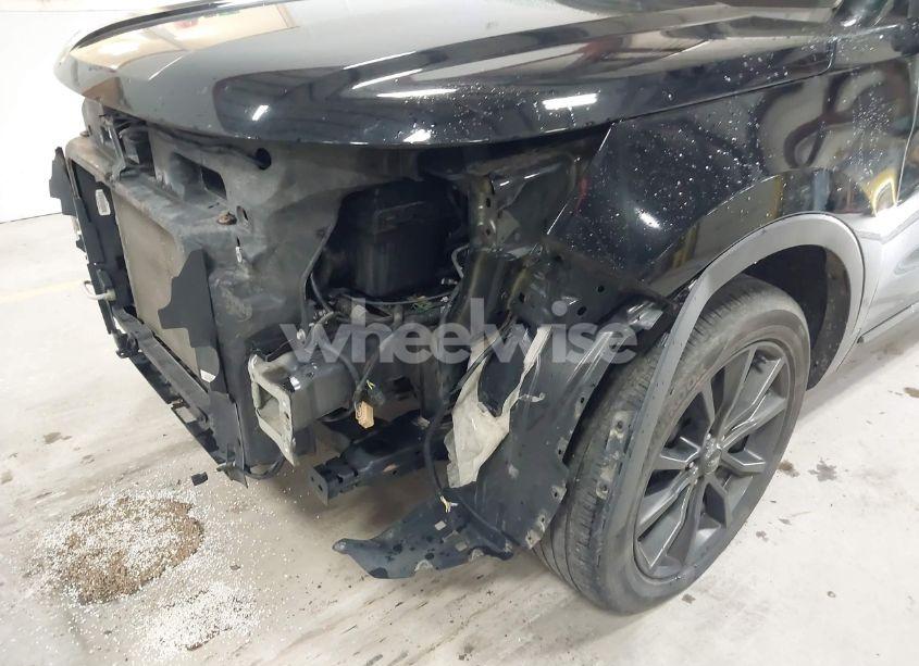 Photo 20 of 2018 Ford Explorer XLT (VIN 1FM5K8D89JGC40408)