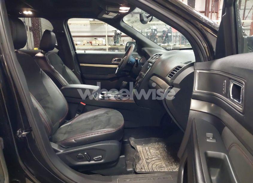 Photo 5 of 2018 Ford Explorer XLT (VIN 1FM5K8D89JGC40408)