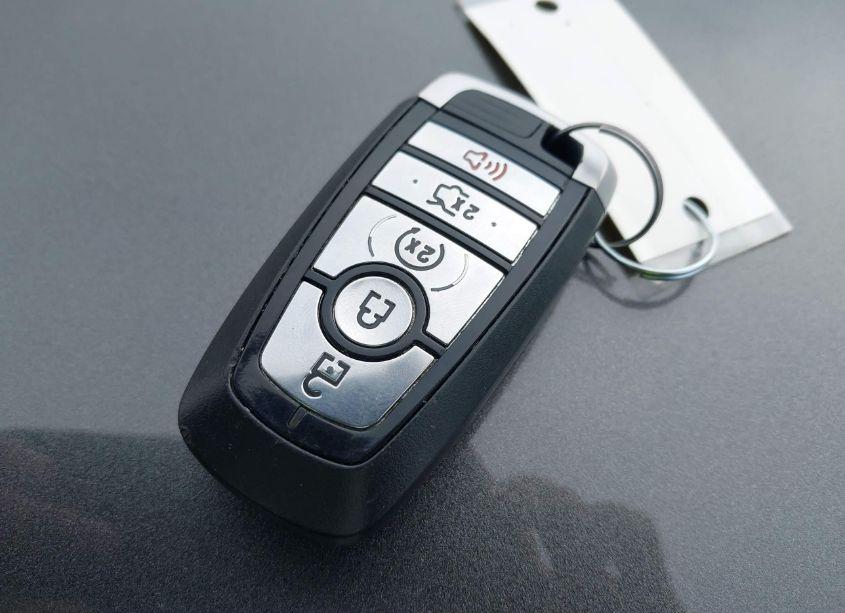 Photo 11 of 2018 Ford Explorer XLT (VIN 1FM5K8D89JGC79189)