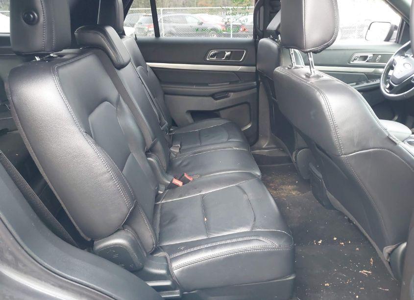 Photo 8 of 2018 Ford Explorer XLT (VIN 1FM5K8D89JGC79189)