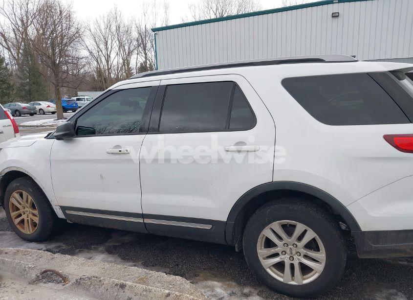 Photo 14 of 2019 Ford Explorer XLT (VIN 1FM5K8D89KGA13334)