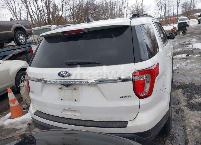 Photo 16 of 2019 Ford Explorer XLT (VIN 1FM5K8D89KGA13334)