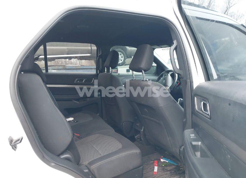 Photo 8 of 2019 Ford Explorer XLT (VIN 1FM5K8D89KGA13334)