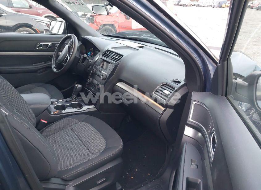 Photo 5 of 2019 Ford Explorer XLT (VIN 1FM5K8D89KGA21529)