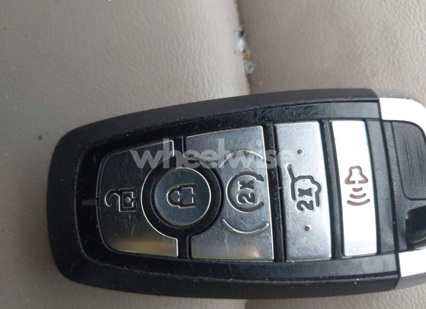 Photo 11 of 2019 Ford Explorer XLT (VIN 1FM5K8D89KGA27251)