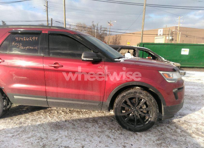 Photo 13 of 2019 Ford Explorer XLT (VIN 1FM5K8D89KGA59326)