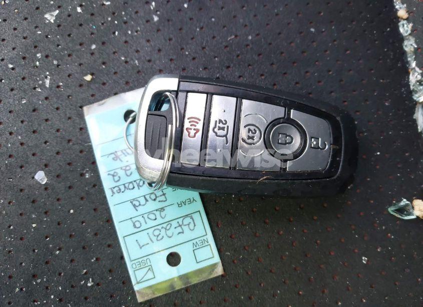 Photo 11 of 2019 Ford Explorer XLT (VIN 1FM5K8D89KGA95422)