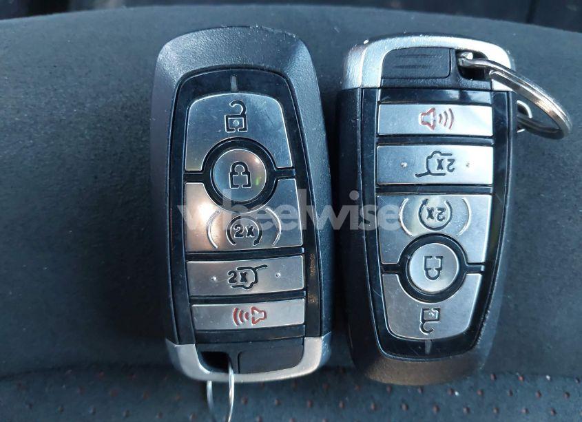 Photo 11 of 2019 Ford Explorer XLT (VIN 1FM5K8D89KGB33568)