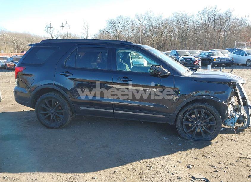 Photo 13 of 2019 Ford Explorer XLT (VIN 1FM5K8D89KGB33568)