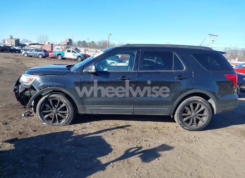 Photo 14 of 2019 Ford Explorer XLT (VIN 1FM5K8D89KGB33568)