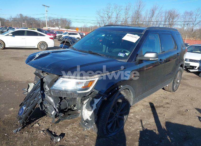 Photo 18 of 2019 Ford Explorer XLT (VIN 1FM5K8D89KGB33568)