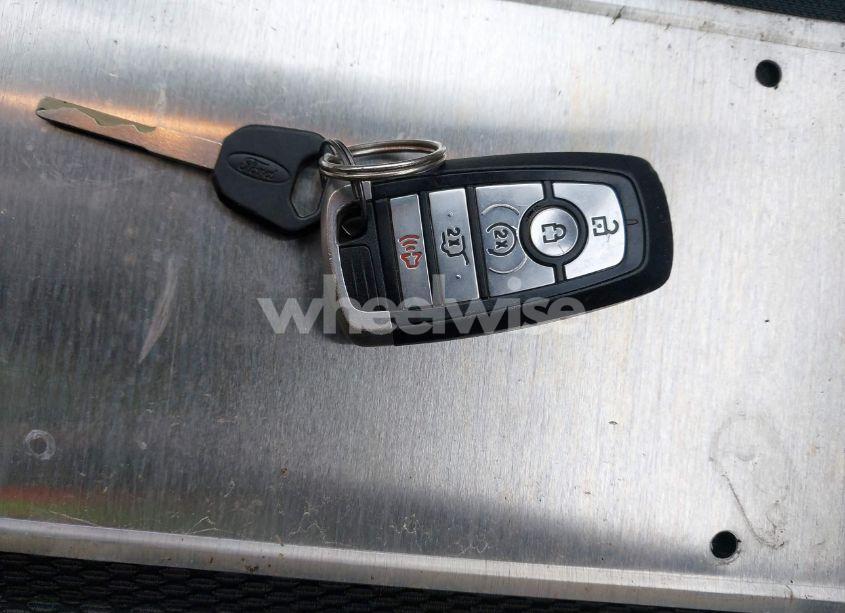 Photo 11 of 2019 Ford Explorer XLT (VIN 1FM5K8D89KGB49110)