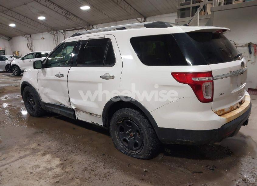 Photo 3 of 2013 Ford Explorer XLT (VIN 1FM5K8D8XDGA47219)