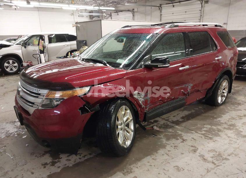 Photo 2 of 2013 Ford Explorer XLT (VIN 1FM5K8D8XDGB02851)