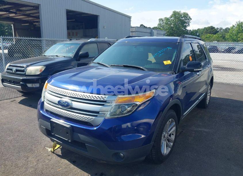 Photo 2 of 2013 Ford Explorer XLT (VIN 1FM5K8D8XDGC50448)