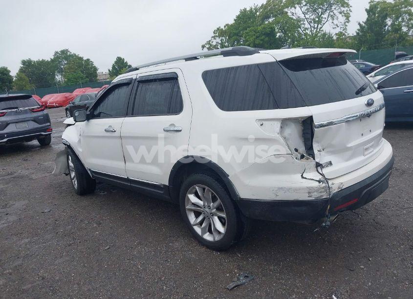 Photo 3 of 2014 Ford Explorer XLT (VIN 1FM5K8D8XEGA10530)