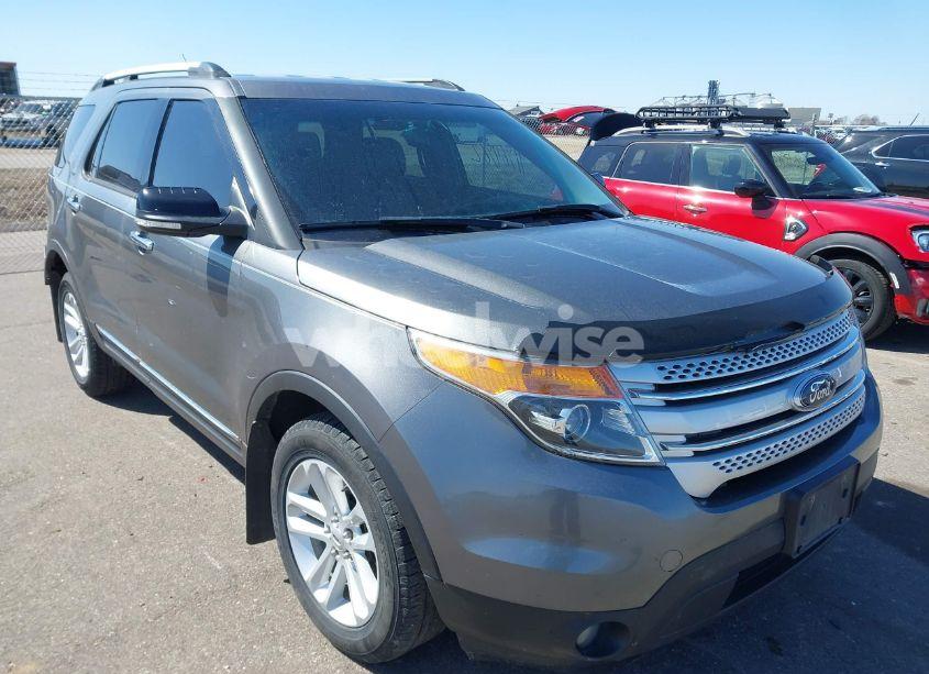 2014 Ford Explorer XLT (VIN 1FM5K8D8XEGB02141) main photo