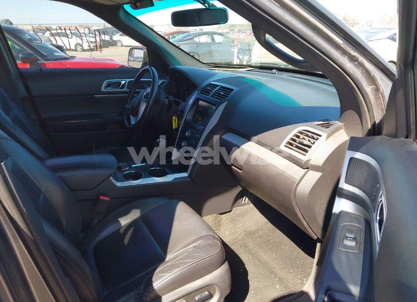 Photo 5 of 2014 Ford Explorer XLT (VIN 1FM5K8D8XEGB02141)