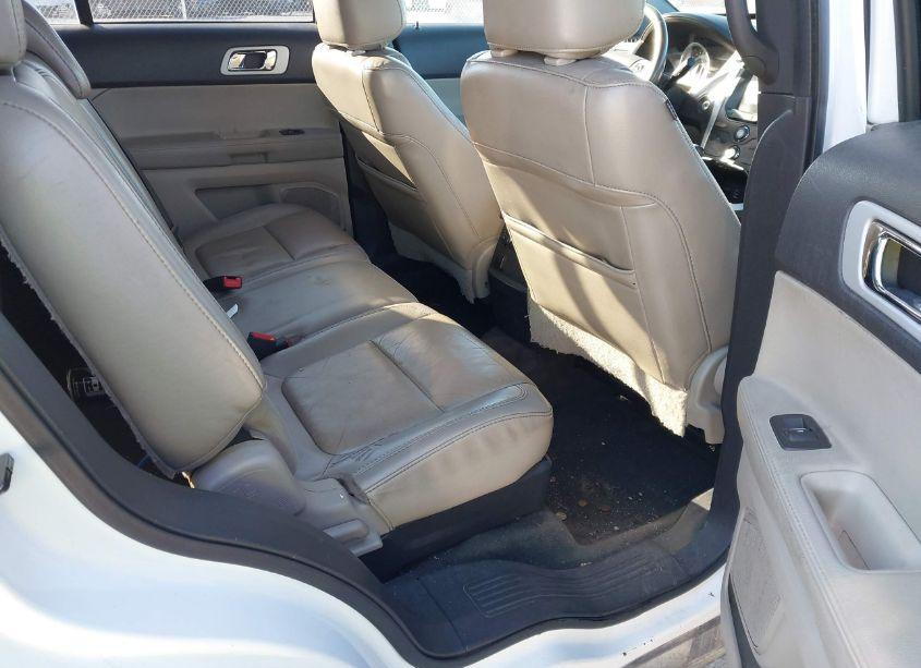 Photo 8 of 2014 Ford Explorer XLT (VIN 1FM5K8D8XEGC21811)