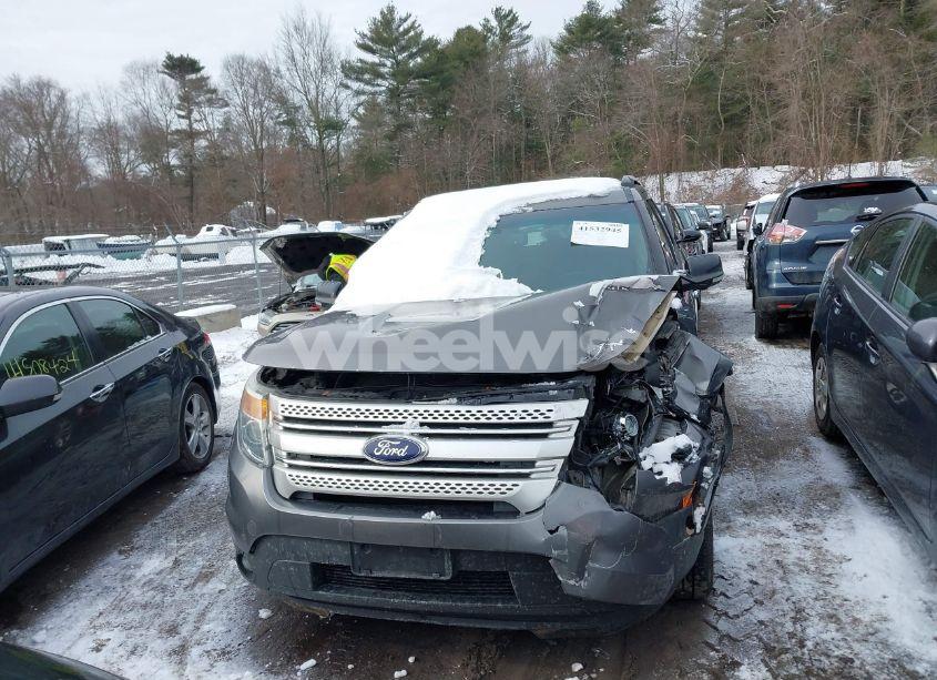 Photo 12 of 2014 Ford Explorer XLT (VIN 1FM5K8D8XEGC38270)