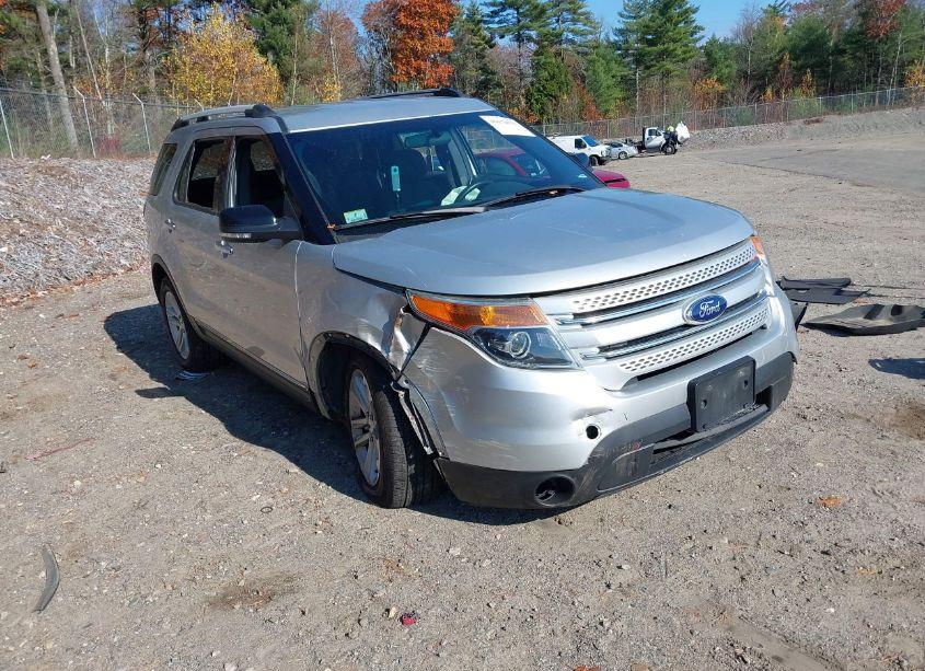 2015 Ford Explorer XLT (VIN 1FM5K8D8XFGA00341) main photo