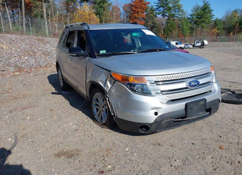 Photo 6 of 2015 Ford Explorer XLT (VIN 1FM5K8D8XFGA00341)