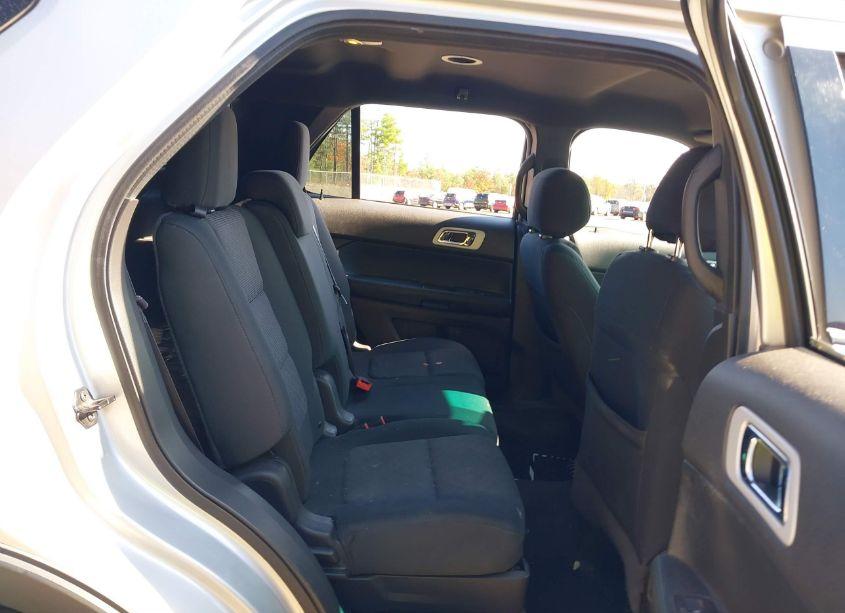 Photo 8 of 2015 Ford Explorer XLT (VIN 1FM5K8D8XFGA00341)