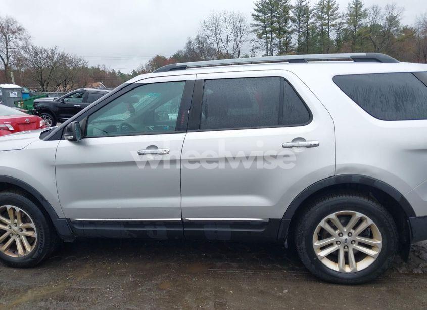 Photo 14 of 2015 Ford Explorer XLT (VIN 1FM5K8D8XFGA70793)
