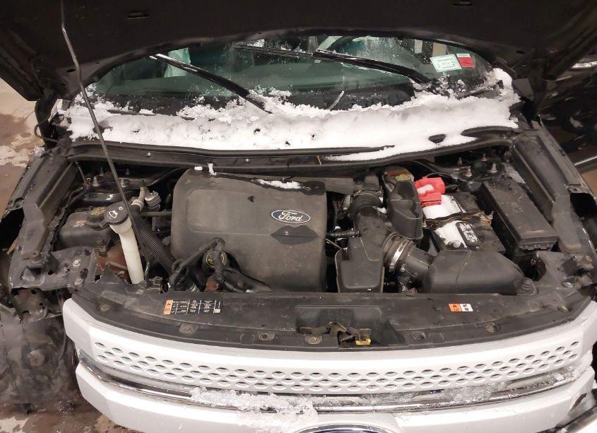 Photo 10 of 2015 Ford Explorer XLT (VIN 1FM5K8D8XFGB88228)