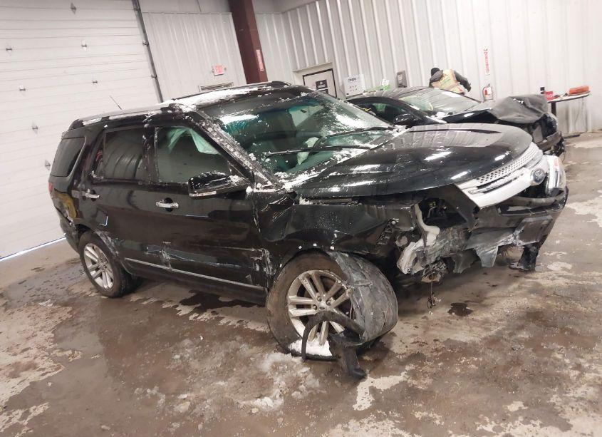 Photo 13 of 2015 Ford Explorer XLT (VIN 1FM5K8D8XFGB88228)