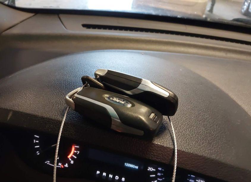 Photo 11 of 2016 Ford Explorer XLT (VIN 1FM5K8D8XGGA01619)