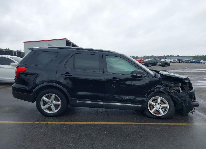 Photo 14 of 2016 Ford Explorer XLT (VIN 1FM5K8D8XGGA98952)