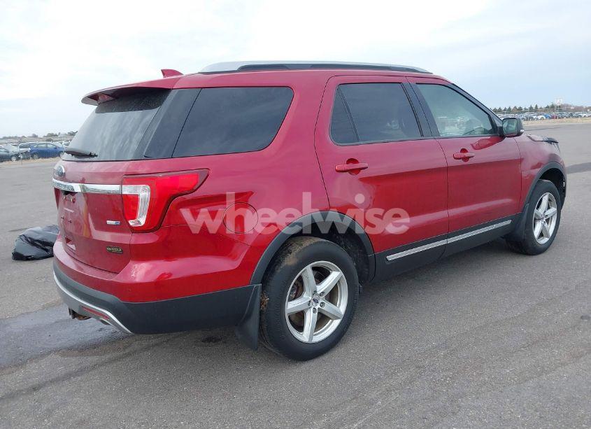 Photo 4 of 2016 Ford Explorer XLT (VIN 1FM5K8D8XGGB26782)