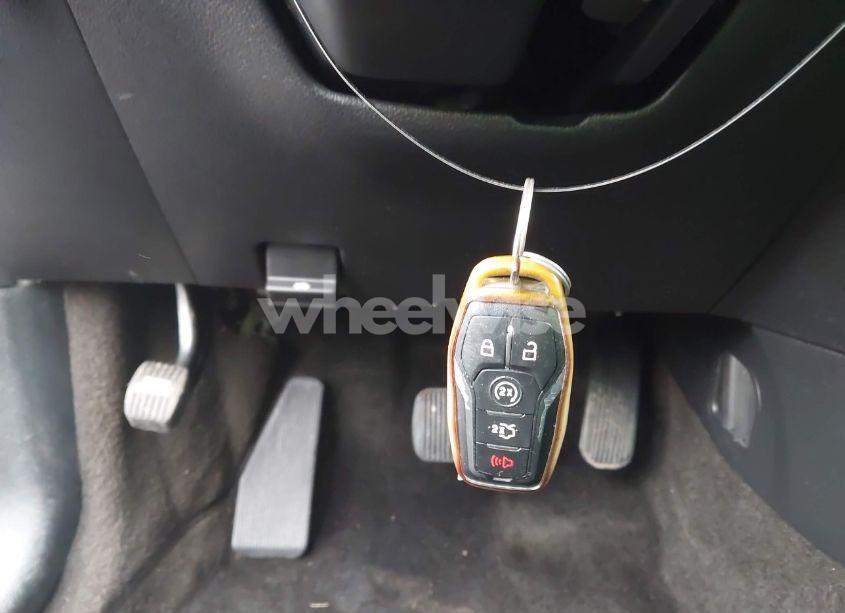 Photo 11 of 2016 Ford Explorer XLT (VIN 1FM5K8D8XGGC00265)