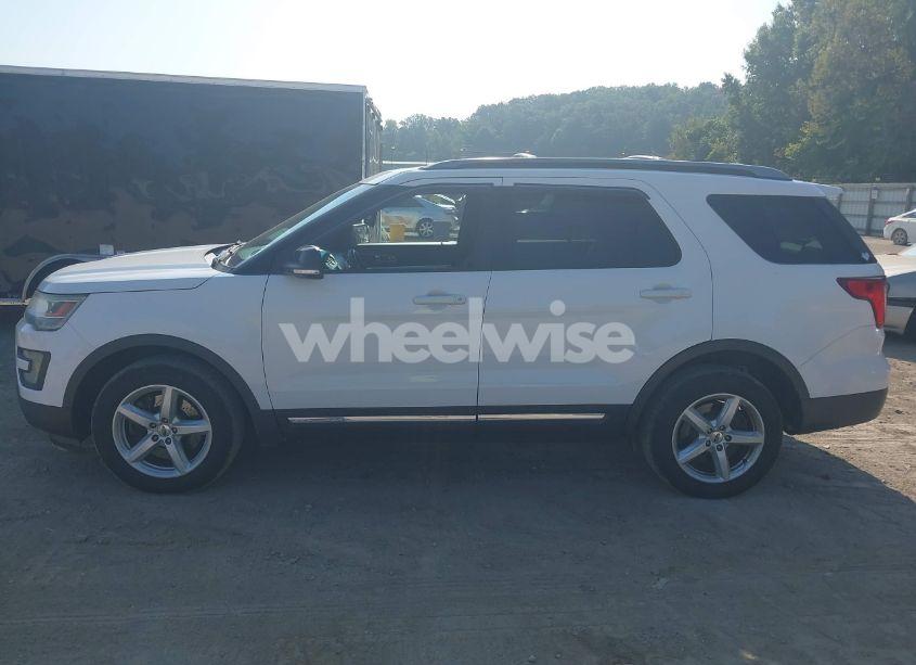 Photo 15 of 2016 Ford Explorer XLT (VIN 1FM5K8D8XGGC14473)