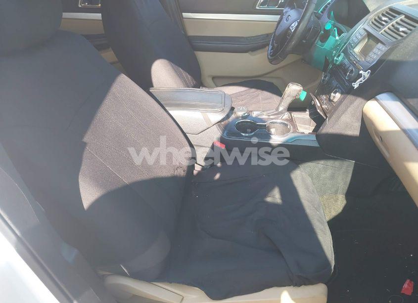 Photo 5 of 2016 Ford Explorer XLT (VIN 1FM5K8D8XGGC14473)