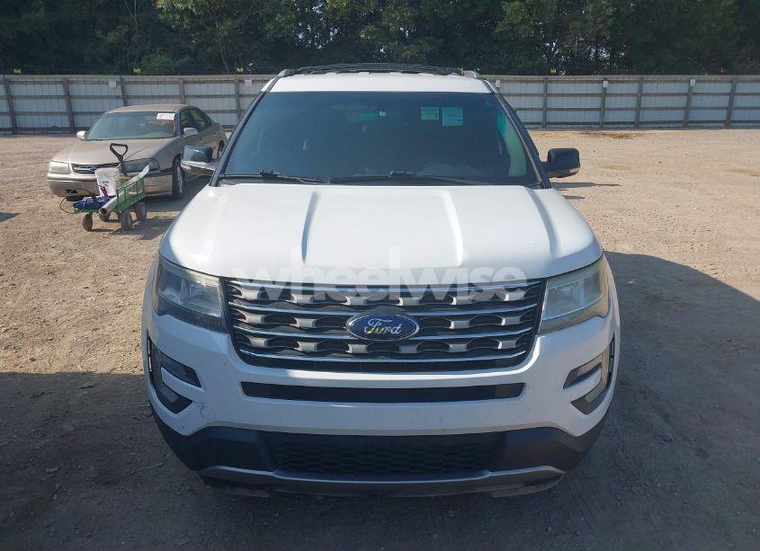 Photo 6 of 2016 Ford Explorer XLT (VIN 1FM5K8D8XGGC14473)