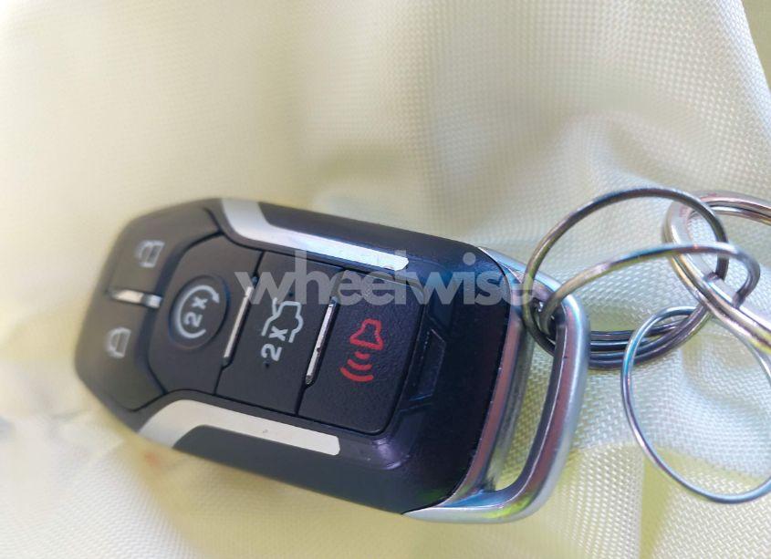 Photo 11 of 2016 Ford Explorer XLT (VIN 1FM5K8D8XGGC82630)