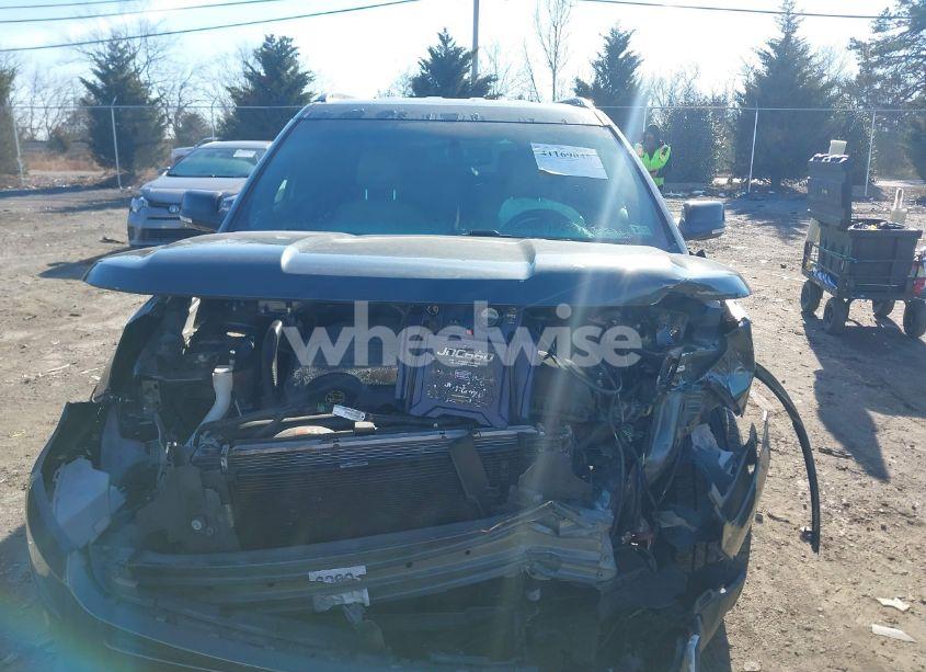 Photo 12 of 2016 Ford Explorer XLT (VIN 1FM5K8D8XGGC82630)