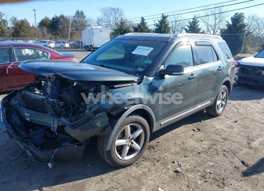 Photo 2 of 2016 Ford Explorer XLT (VIN 1FM5K8D8XGGC82630)